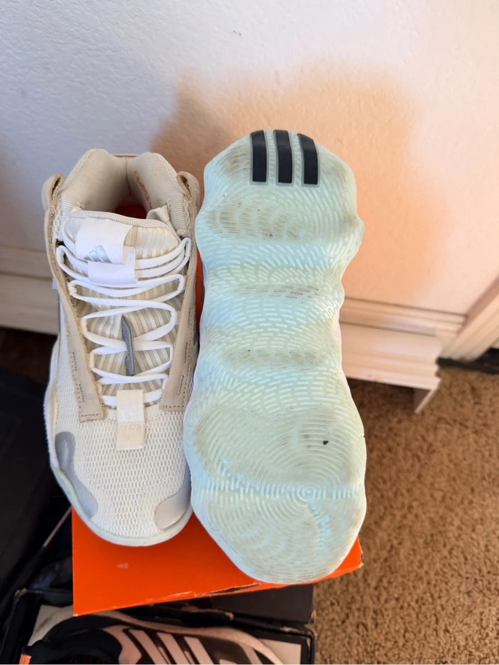 Adidas  Women’s cream & White Wave-Detail Sneakers